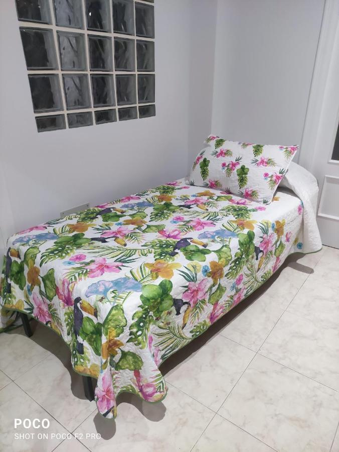 Apartamentos Avda Juan Carlos Roquetas de Mar Kültér fotó