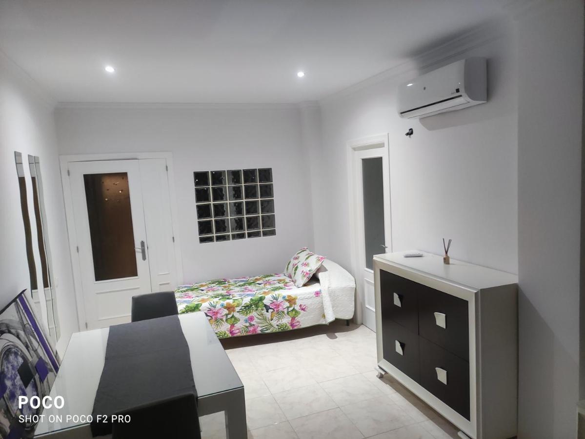 Apartamentos Avda Juan Carlos Roquetas de Mar Kültér fotó